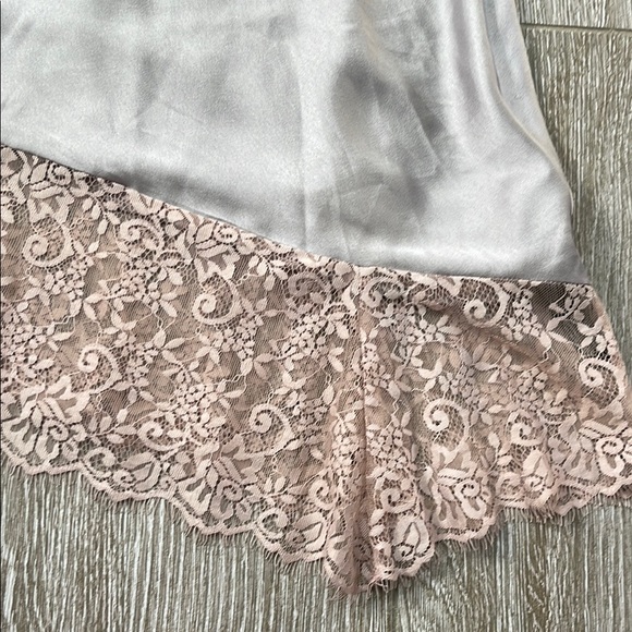 Anthology Elegant Gray Skirt with Lace Trim - Picture 4 of 5